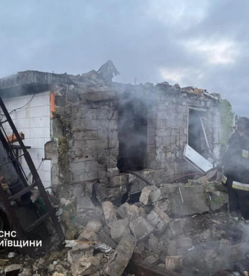 Росіяни зруйнували будинок на Київщині: постраждала ціла родина