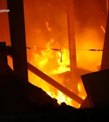 На Житомирщині через удар по індустріальному парку загинули двоє людей: фото з місця атаки