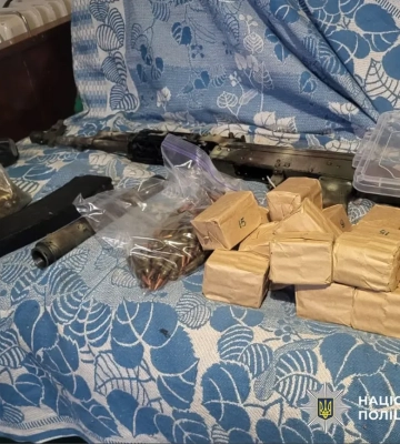 Автоматы и взрывчатка: на Волыни задержали торговцев оружием