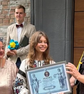 У 15 років – рівень C2: київська школярка встановила мовний рекорд
