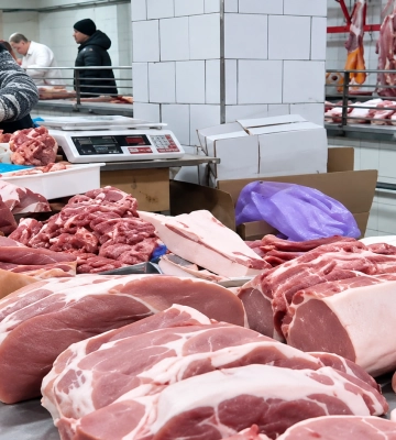 В оккупированном Мелитополе мясо стало проверкой на кошелёк и желудок