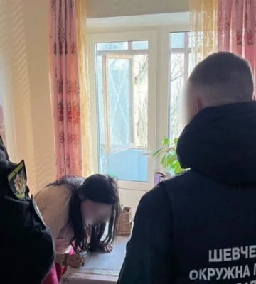 Девочек хотели вывезти за границу. В Запорожье будут судить мать, которая пыталась продать дочерей за 2 тысячи долларов