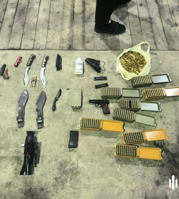 Нелегально збували зброю: на Волині викрито військового та його спільників