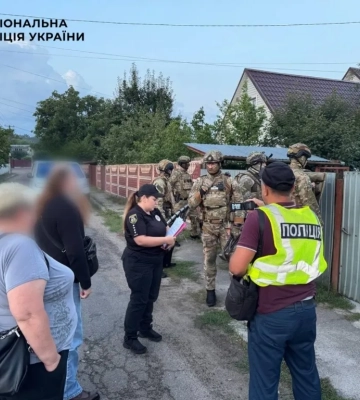 На Київщині чоловік обстріляв двох людей із автомобіля