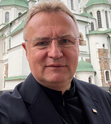 У авто Садового знайшли пристрій, який міг бути прослушкою