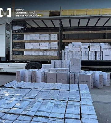 Виробництво контрафакту відомих брендів викрили в Миколаєві: вилучили товарів і обладнання на понад ₴50 мільйонів