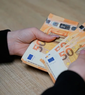 Вивезення готівкової валюти з України: які документи знадобляться