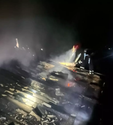 Вогнеборці запобігли поширення вогню на житловий будинок під час пожежі на Берегівщині