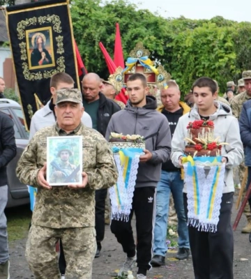 Вірний син українського та вірменського народу: на Волині попрощалися з 19-річним воїном Арсеном Хачатряном