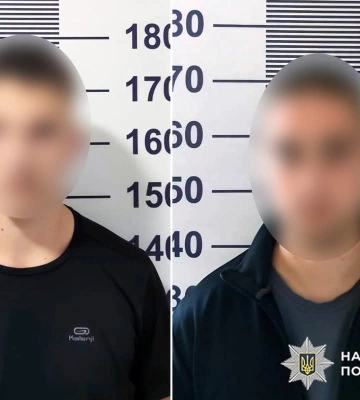 На Хмельниччині затримано двох молодиків за побиття пенсіонера та його товариша