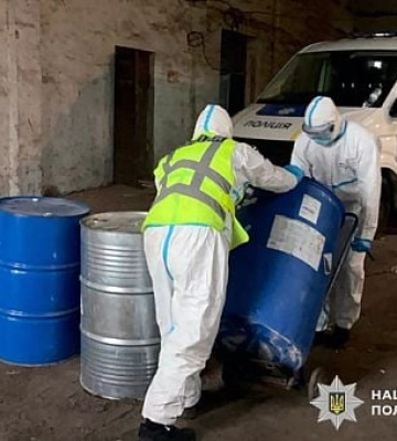 Нарколабораторія на фермі: подружжя з Кривого Рогу затримали у Житомирській області