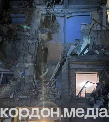 РФ керованими авіабомбами вдарила по Сумах, під завалами можуть бути люди