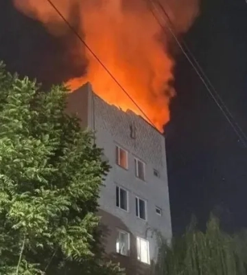 Вночі росіяни атакували Павлоград, виникла пожежа