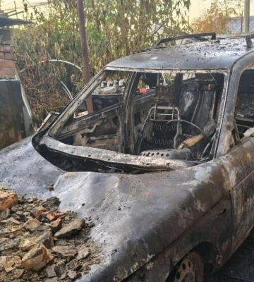 Понівечені ТЦ, будинки і авто, є поранені: уночі ворог атакував 4 райони Дніпропетровщини