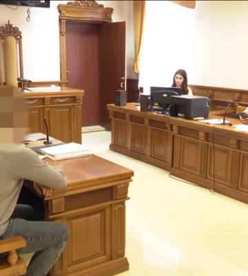 Сам викликав поліцію – отримав побої: у Луцьку судять двох патрульних за перевищення повноважень