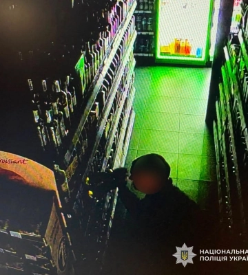 Поліція Дніпропетровщини знайшла зловмисника, який обікрав два магазини
