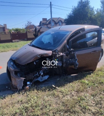 82-річний водій помер за кермом: авто без керування влаштувало ДТП у Кривому Розі