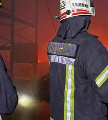 Вибухи в Києві: у Дніпровському районі впали уламки безпілотника