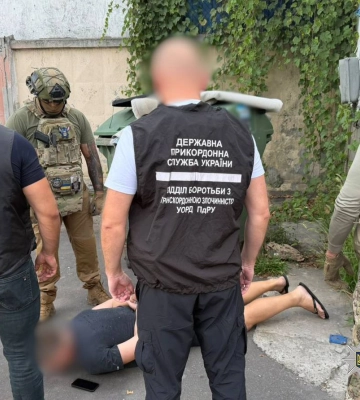 В Одесі затримали торговця зброєю, який продав чотири автомати за понад $8 тис.