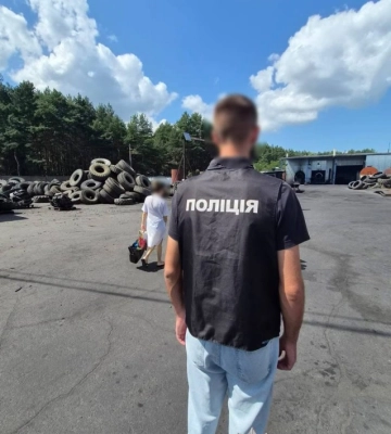 Утилізовував автошини без дозволу? На Кіровоградщині повідомили про підозру директору ТОВки