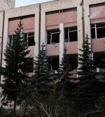 Росіяни вдарили авіабомбою по Сумському державному університету: пошкоджено кілька корпусів