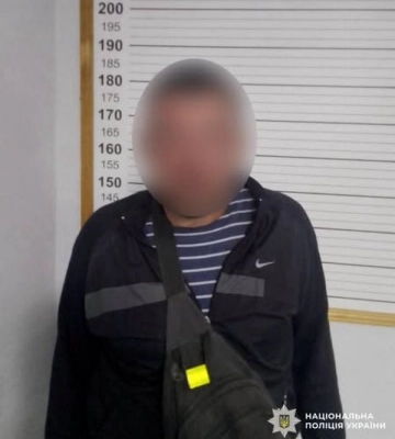 Поліція Вінниці затримала зловмисника, який силоміць відібрав самокат у 10-річного хлопчика
