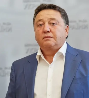 Нардепа оштрафували за російськомовну рекламу