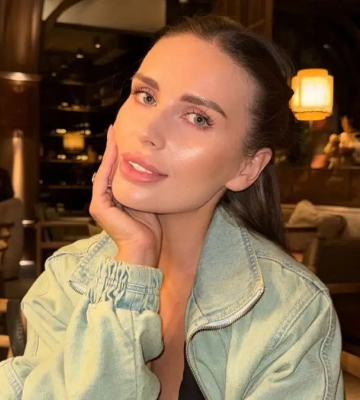 Вау! Жена Назара Волошина показала роскошную фигуру в купальнике и зажгла соцсети