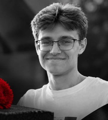 Учился на психолога в ДНУ: стало известно имя 20-летнего парня, который умер после атаки рф на Днепр