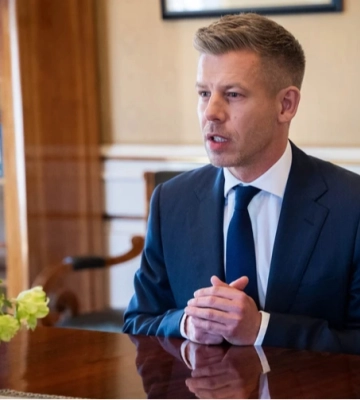 Мадьяр заявил, что Венгрия не будет присоединяться к "Карпатской восьмерке", которую инициировал Зеленский