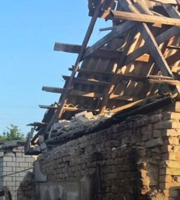 Горіли продуктові склади, пошкоджено ТЦ: стали відомі наслідки атаки на Дніпропетровщину
