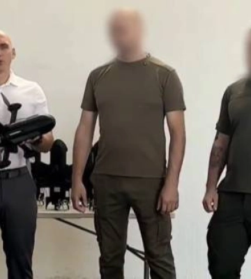 Захищають небо над Миколаївщиною: від громади міста захисникам передали партію дронів-перехоплювачів