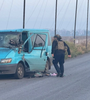 Жінка зазнала поранень через удар росіян по автівці на Харківщині