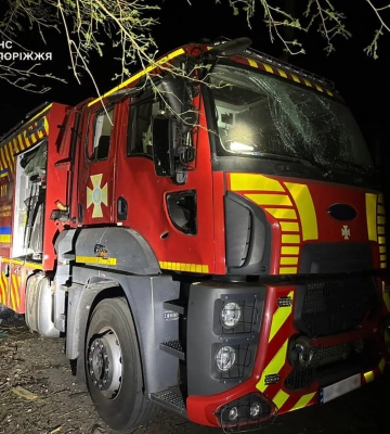 На Запоріжжі ворог свідомо завдав повторного удару по будинку, де тривали рятувальні роботи