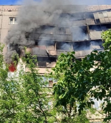 Через російські атаки масштабні пожежі спалахнули у двох багатоповерхівках Краматорська
