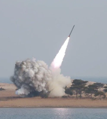 Північна Корея запустила балістичну ракету в бік Східного моря