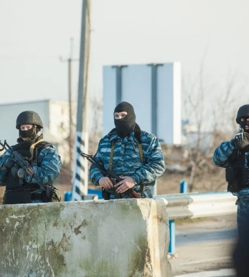 Двум сотрудникам «Беркута» предъявили подозрения в совершении военных преступлений на блокпосту под Армянском