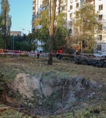 Массированная атака дронов на Киев: в Святошинском районе ранена женщина