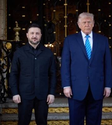 Трамп знову попросив Зеленського не бити по НПЗ Росії – Axios