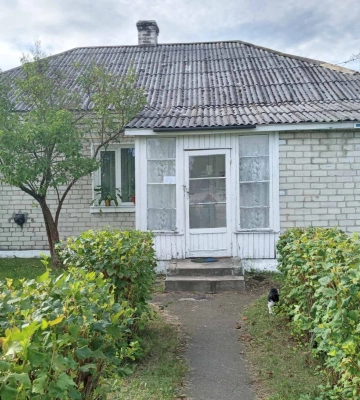 У волинському селі за 100 тисяч продають комунальний будинок. Фото