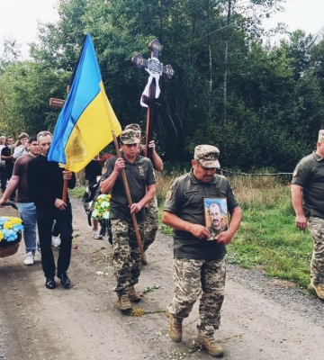 На Волині провели в останню дорогу Героя Василя Вороб'я