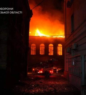 Найстаріша будівля вишу: Росія атакувала Запорізький національний університет